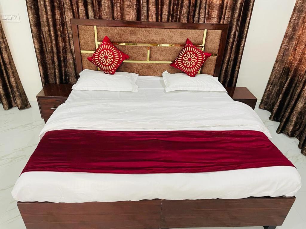 Zora Park Luxury Rooms Visakhapatnam Exterior photo