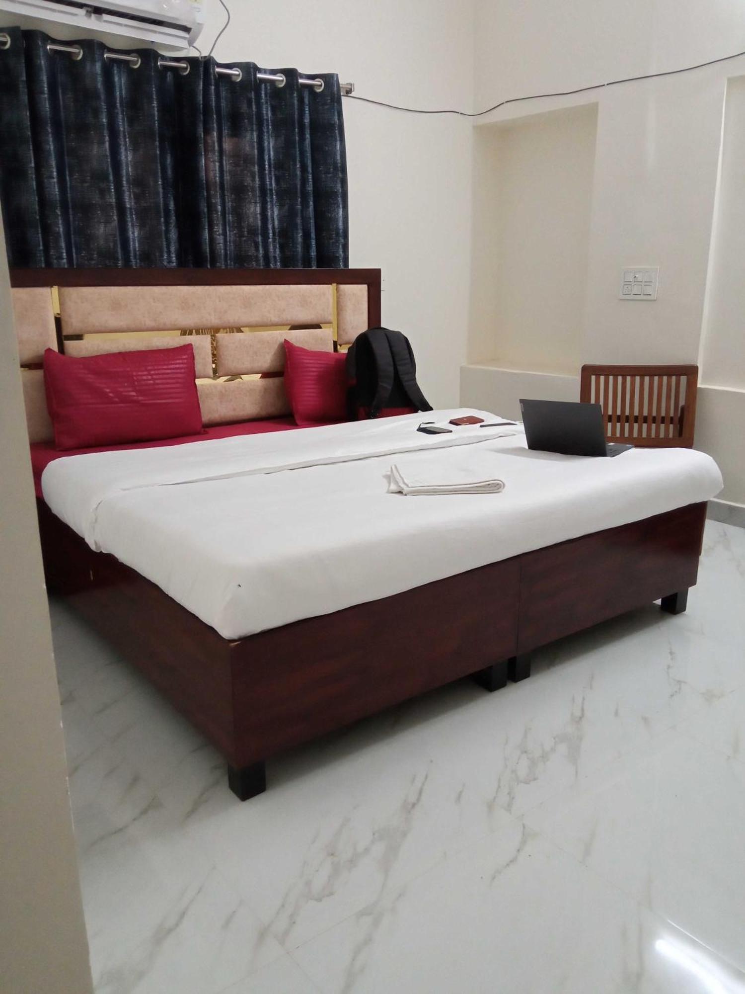 Zora Park Luxury Rooms Visakhapatnam Exterior photo